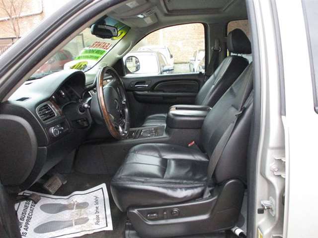 2007 GMC Yukon AWD Denali 4dr SUV